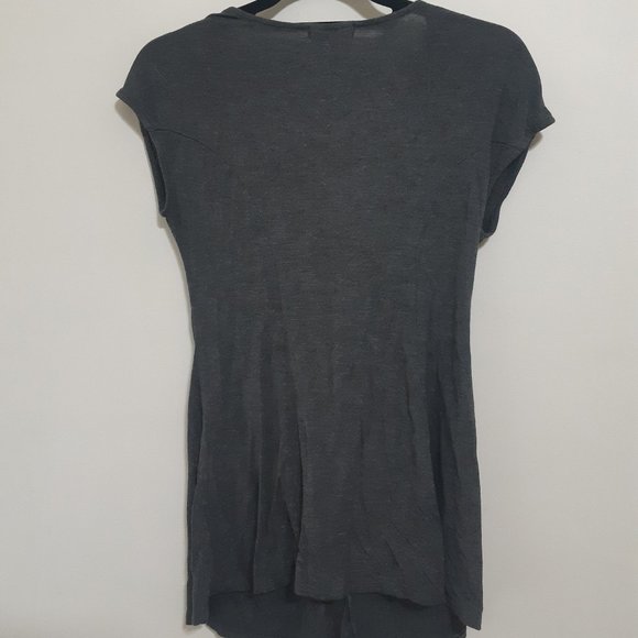 Pebble & stone grey knot twist shirt Anthopologie - Picture 2 of 3